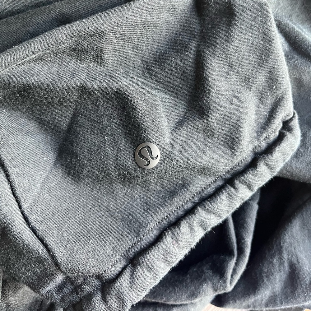 Lululemon cropped sweatshirt